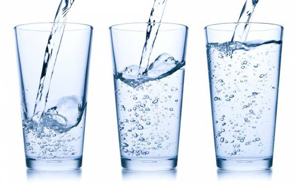 glasses of water 