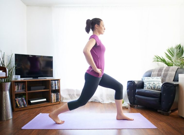 The Home Beginner's Strength Training Workout For A Woman